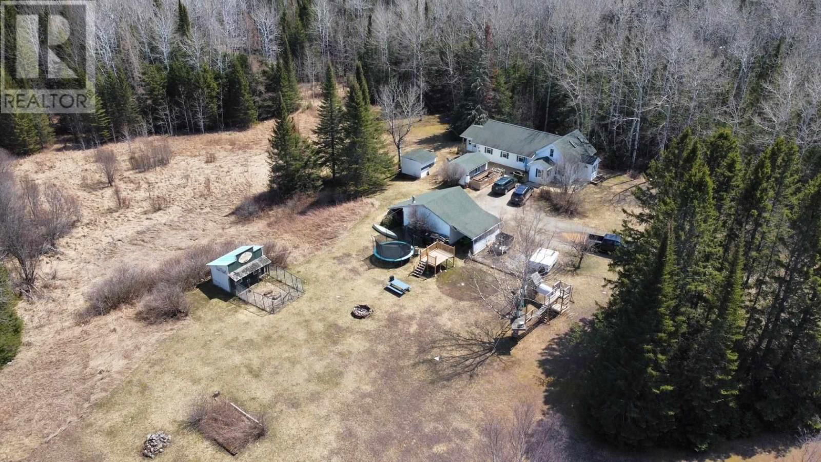 6916 Mapleward Rd Thunder Bay, Ontario