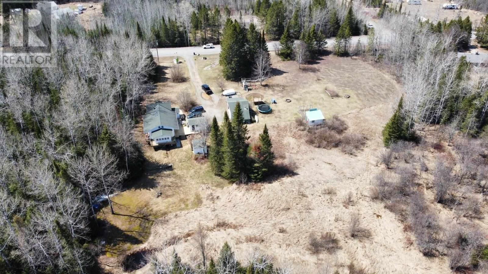 6916 Mapleward Rd Thunder Bay, Ontario