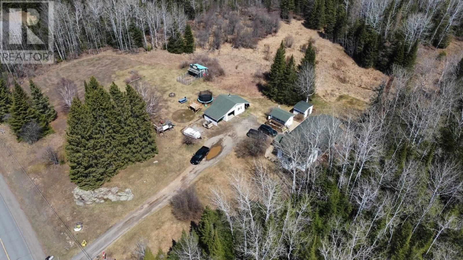 6916 Mapleward Rd Thunder Bay, Ontario