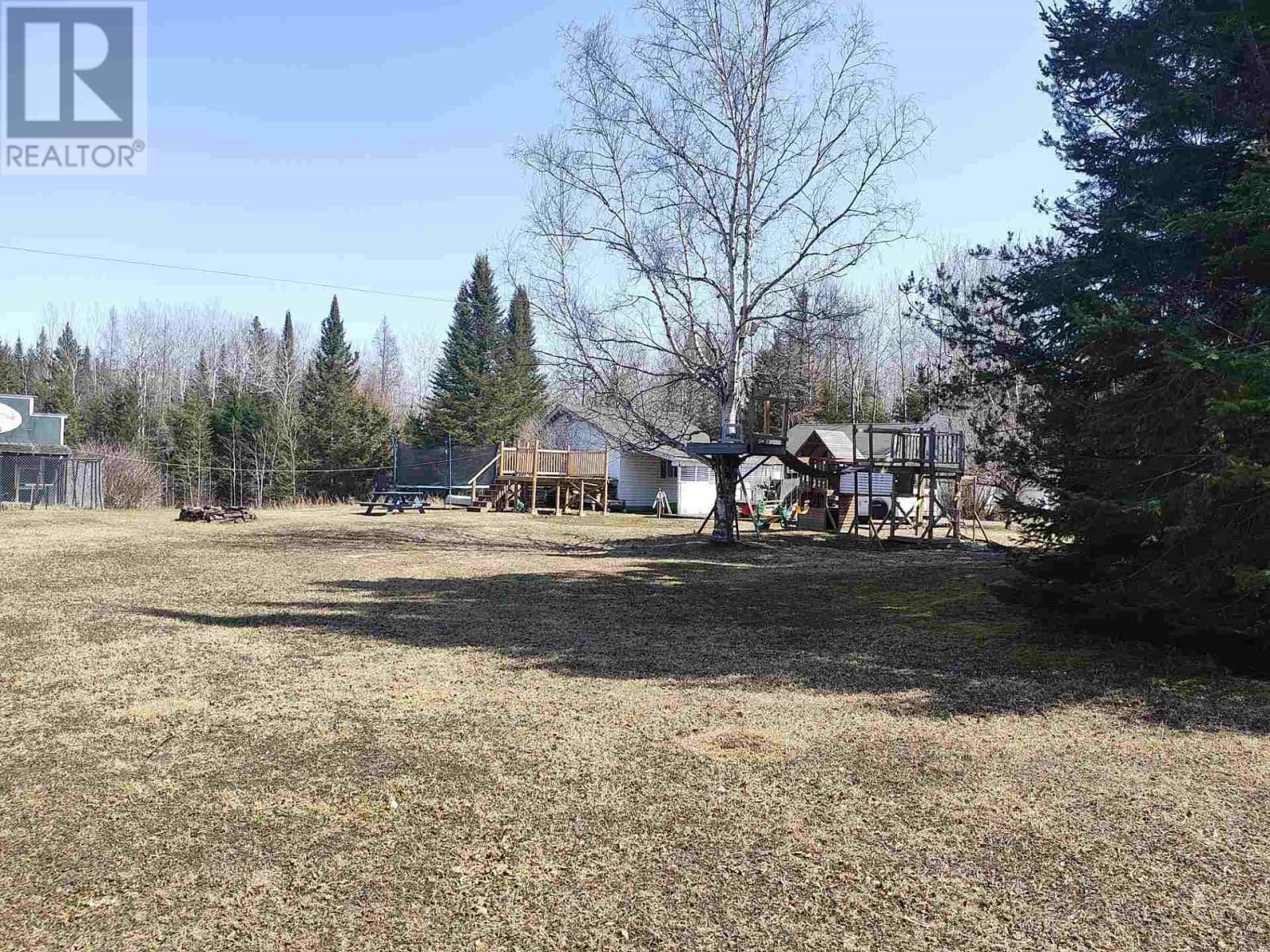 6916 Mapleward Rd Thunder Bay, Ontario