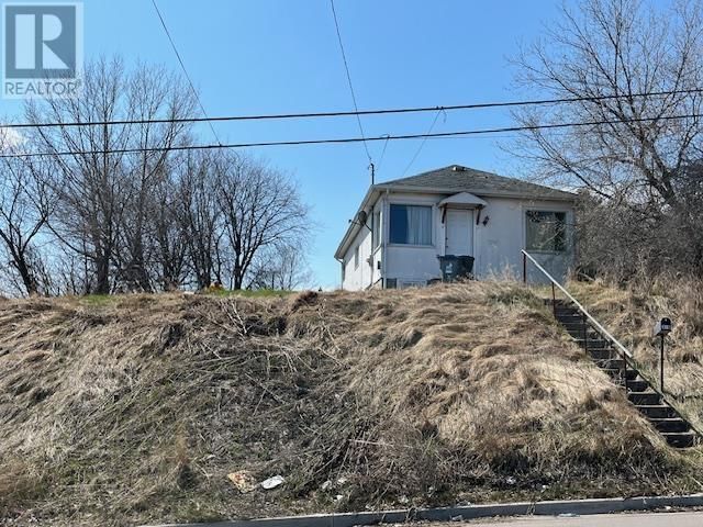 316 Hill St Thunder Bay, Ontario