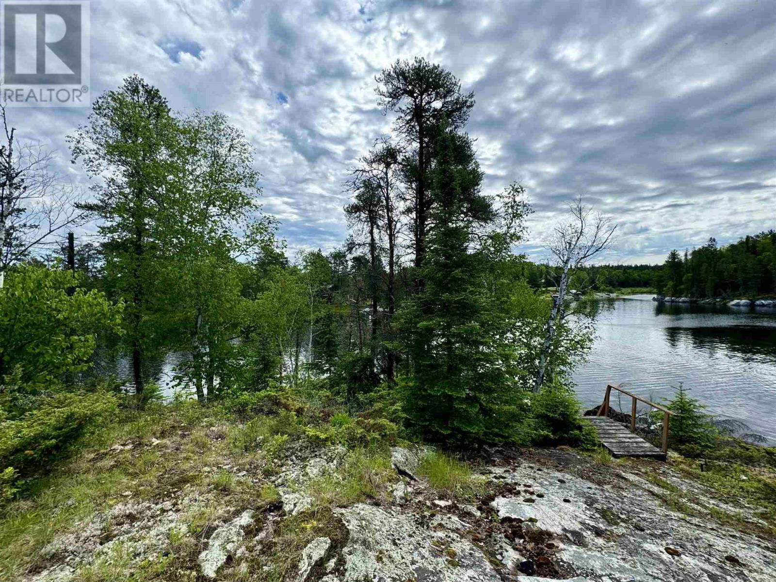 D428 WINNIPEG RIVER Image 18