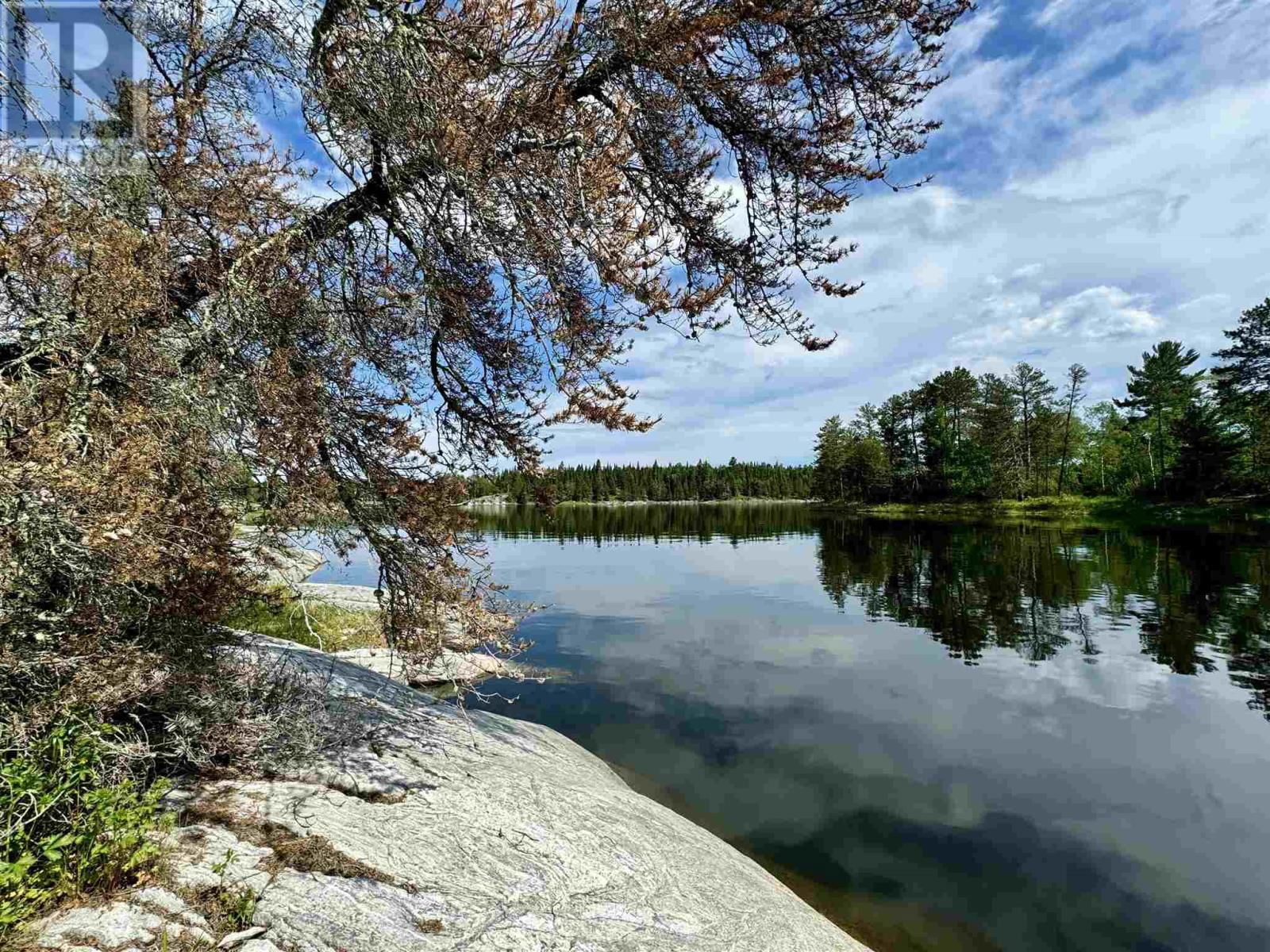 D428 WINNIPEG RIVER Image 25