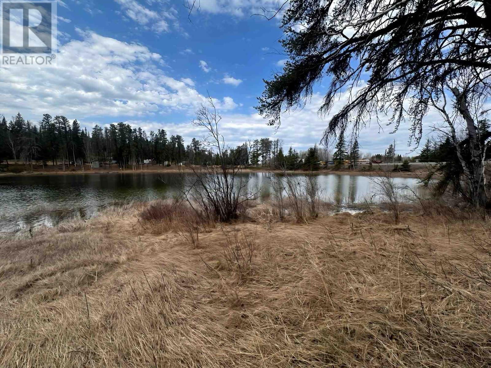 4 PATRICIA DR Image 3