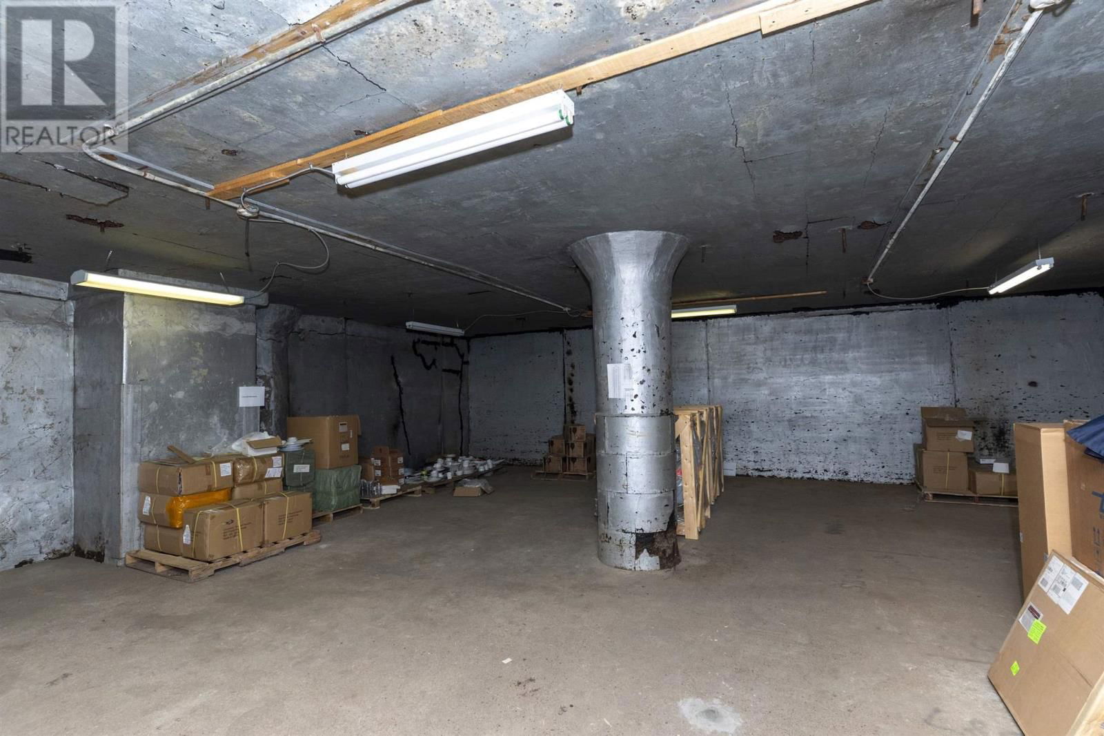 441 HARDISTY ST Image 30