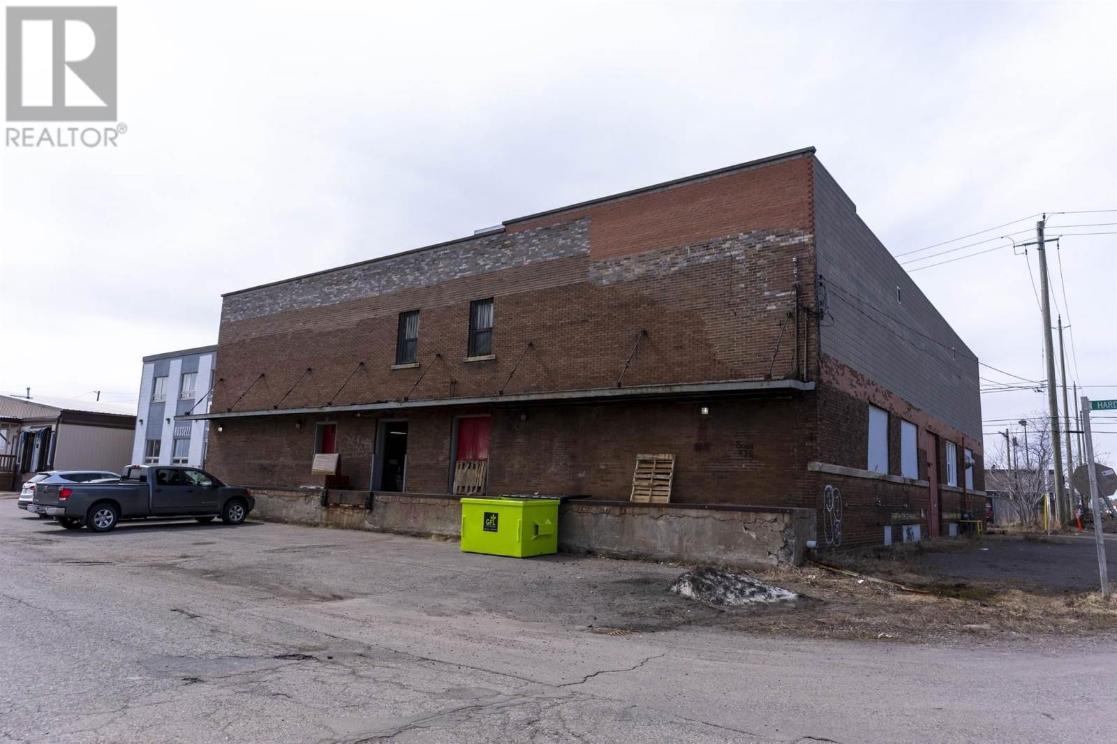 441 HARDISTY ST Image 4