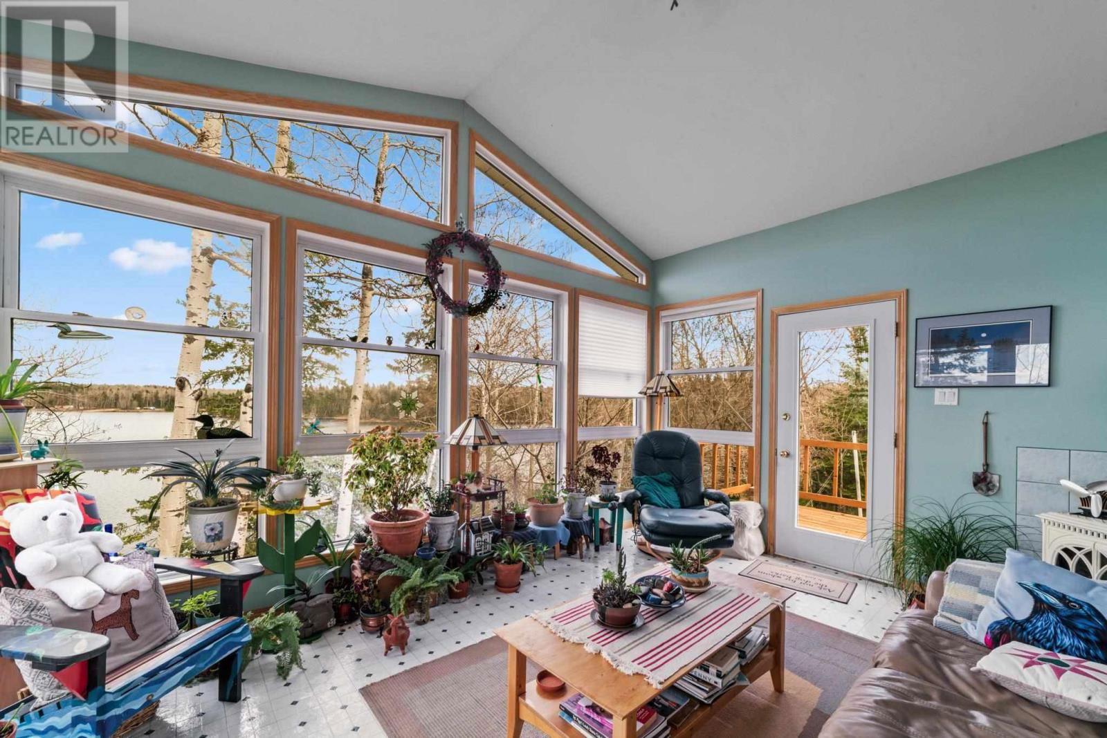 33 COCHENOUR CRES Image 15