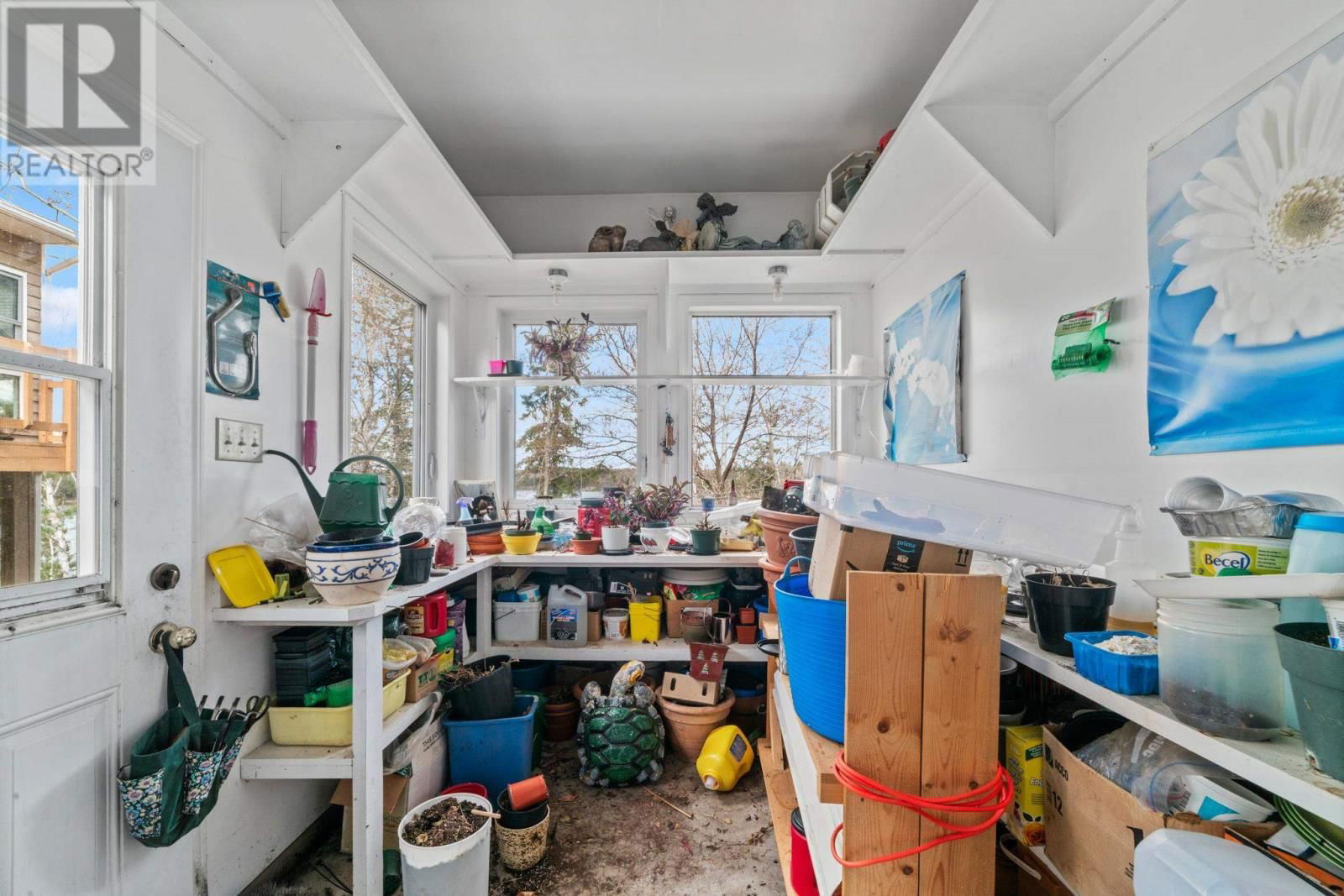 33 COCHENOUR CRES Image 36