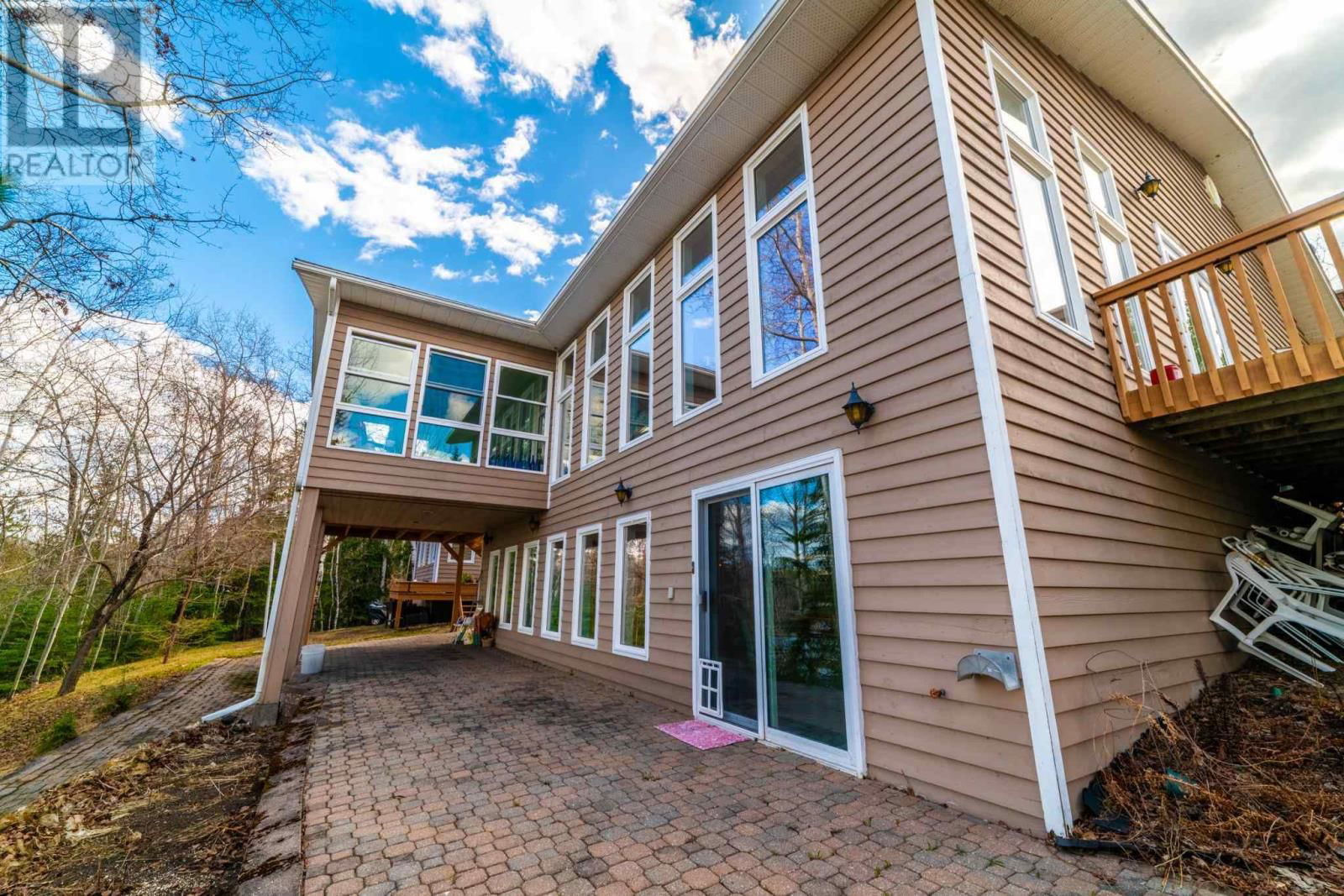33 COCHENOUR CRES Image 42
