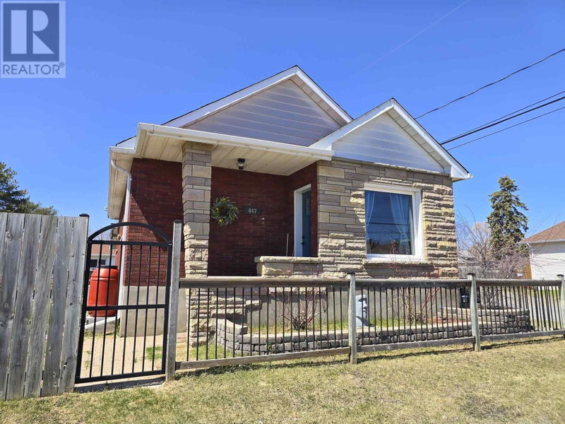 447 Leslie Ave Thunder Bay, Ontario