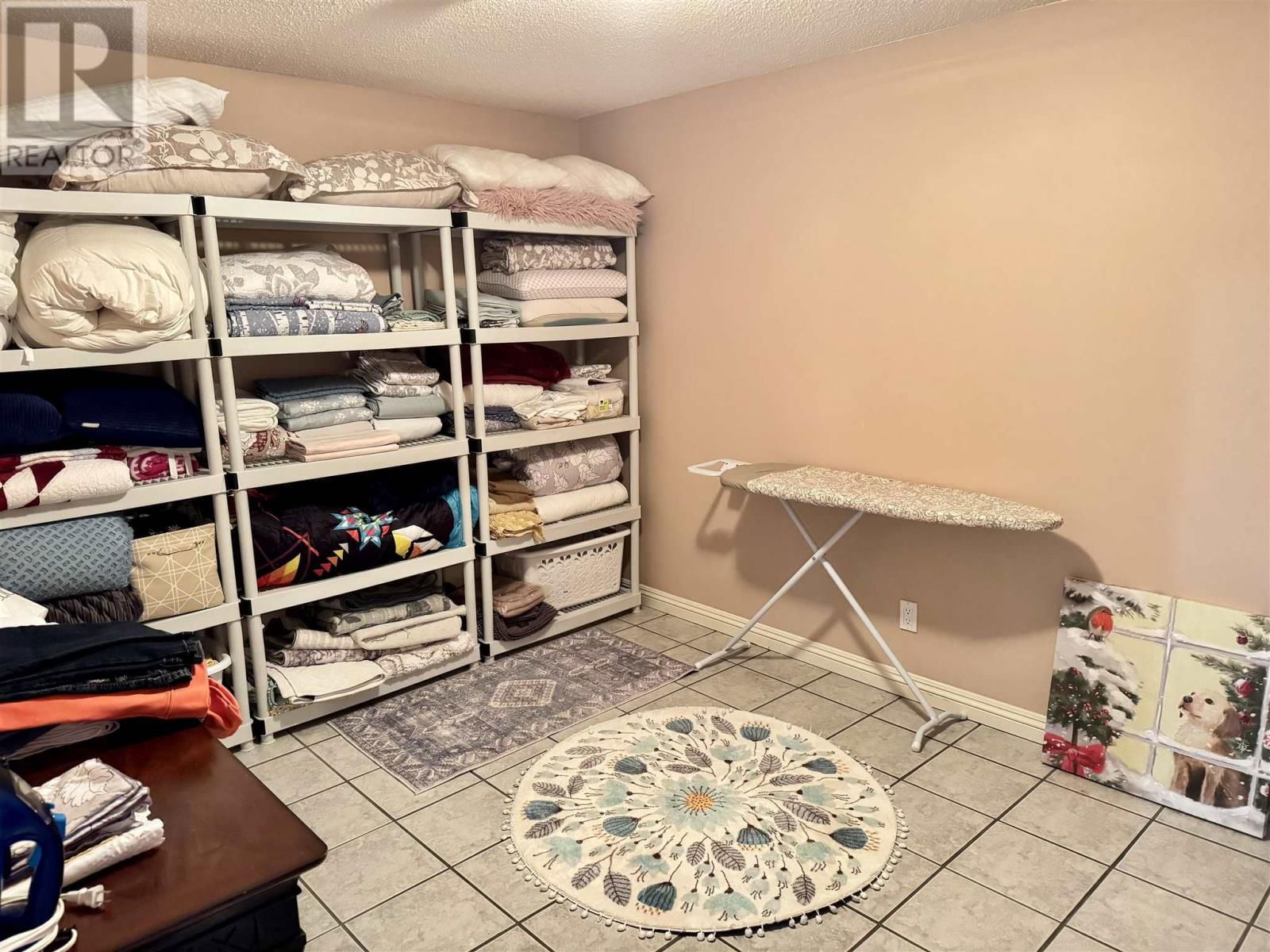 194 WOLVERINE CRES Image 33