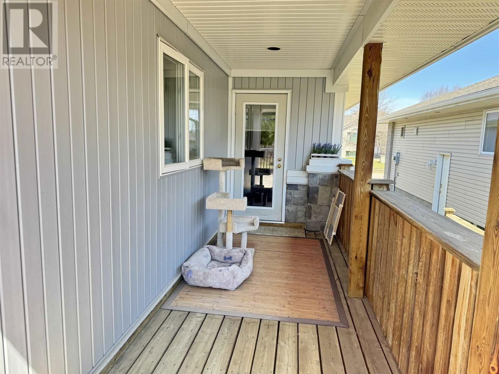 194 WOLVERINE CRES Image 37