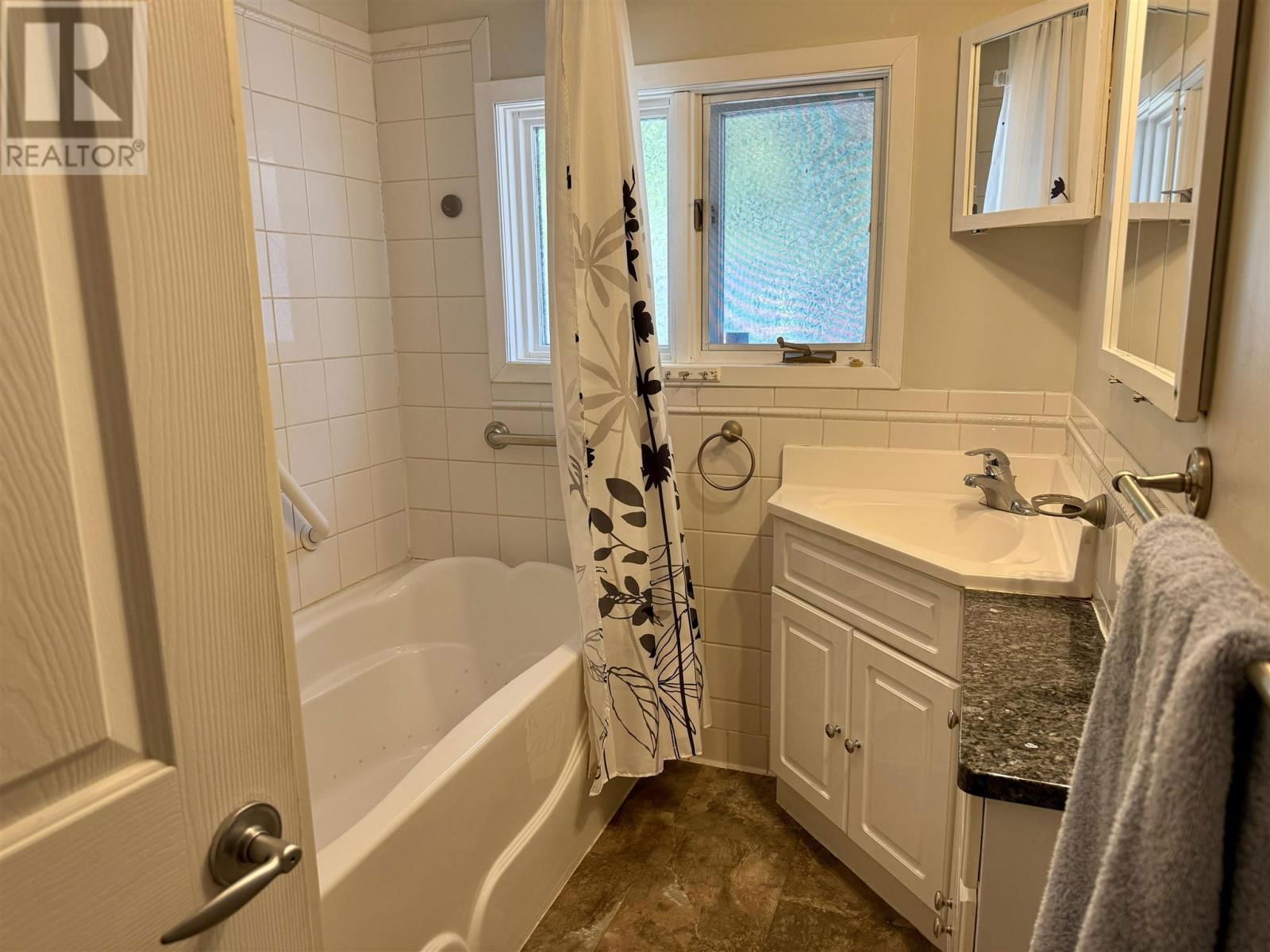 488 FLORAL BEACH RD Image 17