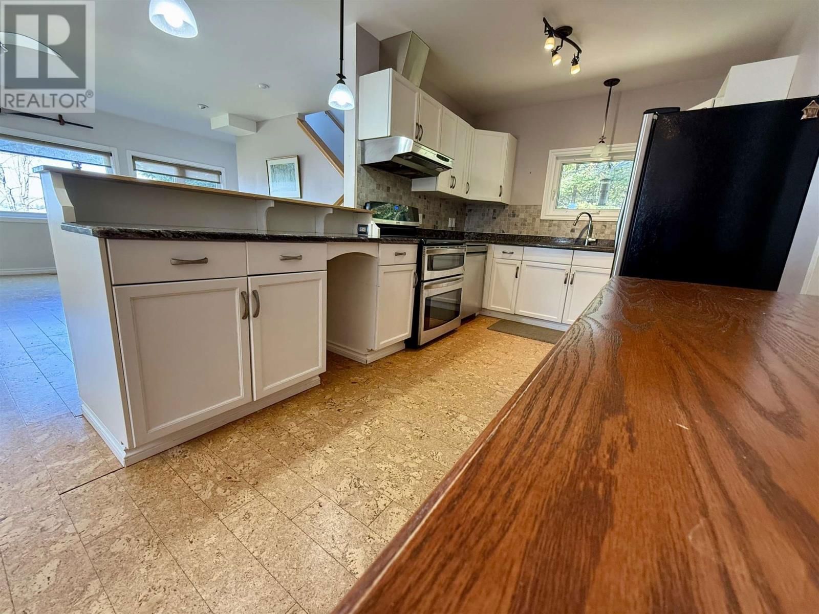 488 FLORAL BEACH RD Image 8