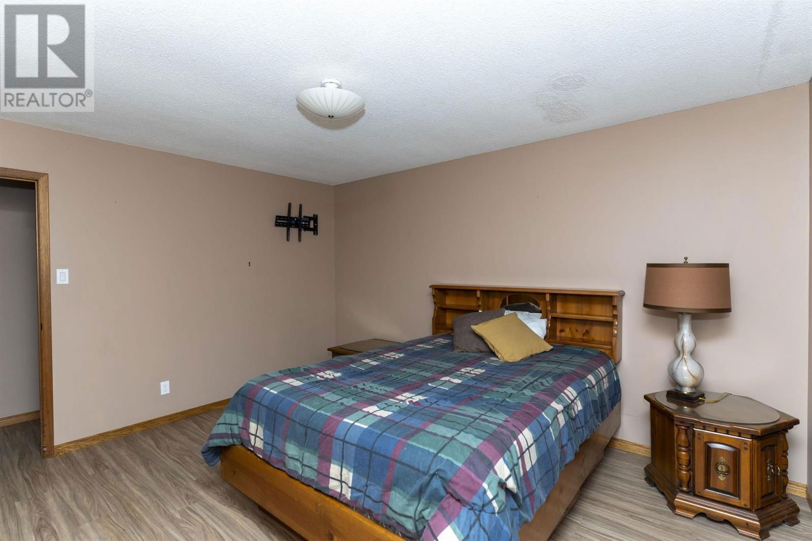 3294 MORGAN AVE Image 22