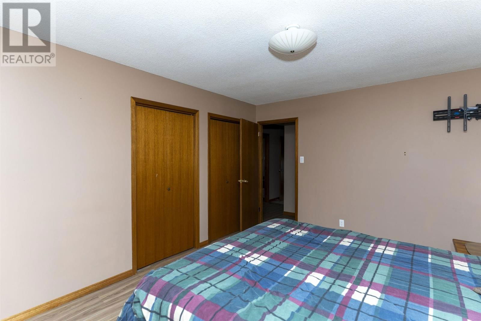 3294 MORGAN AVE Image 23