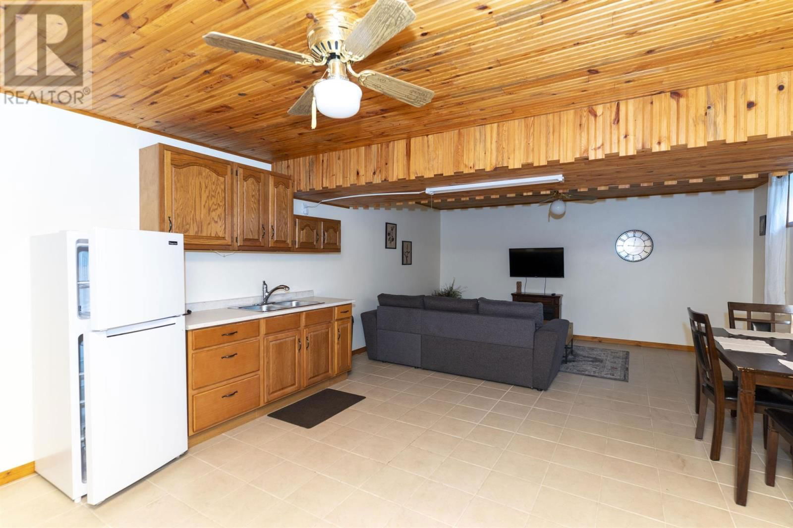 3294 MORGAN AVE Image 28