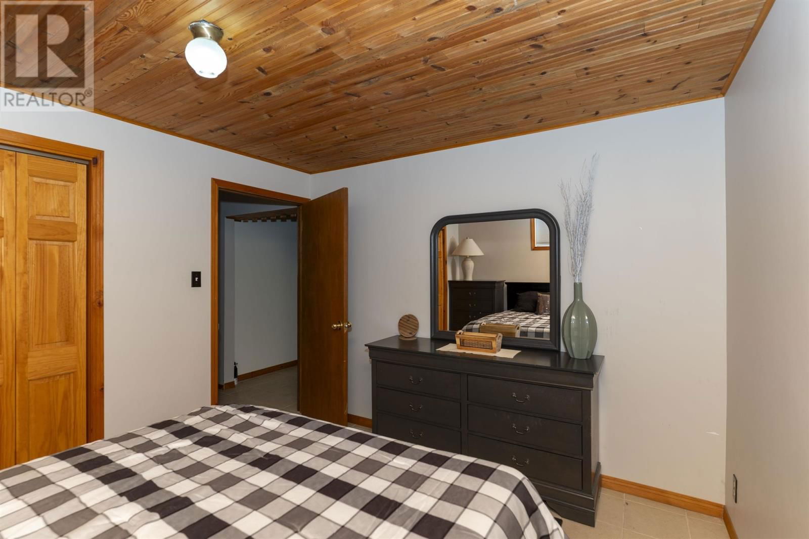3294 MORGAN AVE Image 35