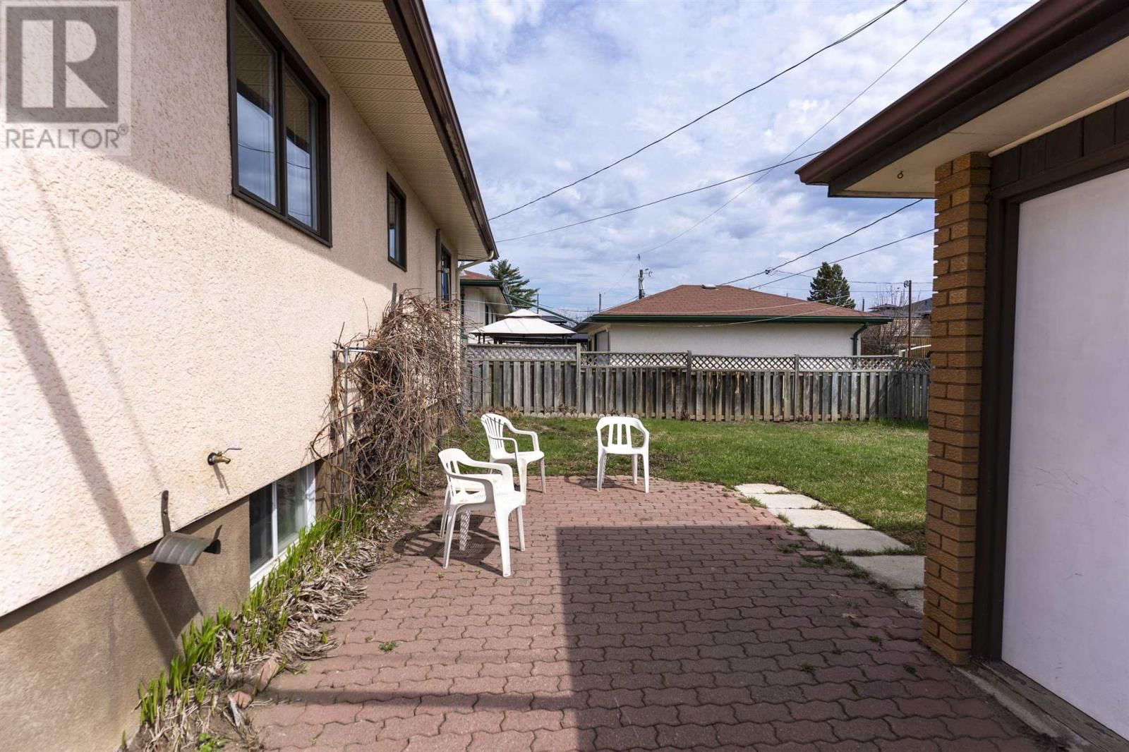 3294 MORGAN AVE Image 39