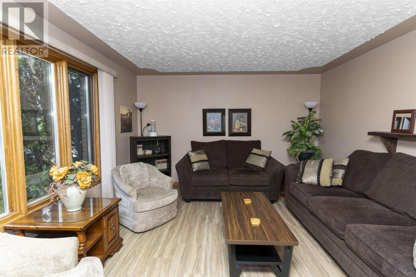 3294 MORGAN AVE Image 6