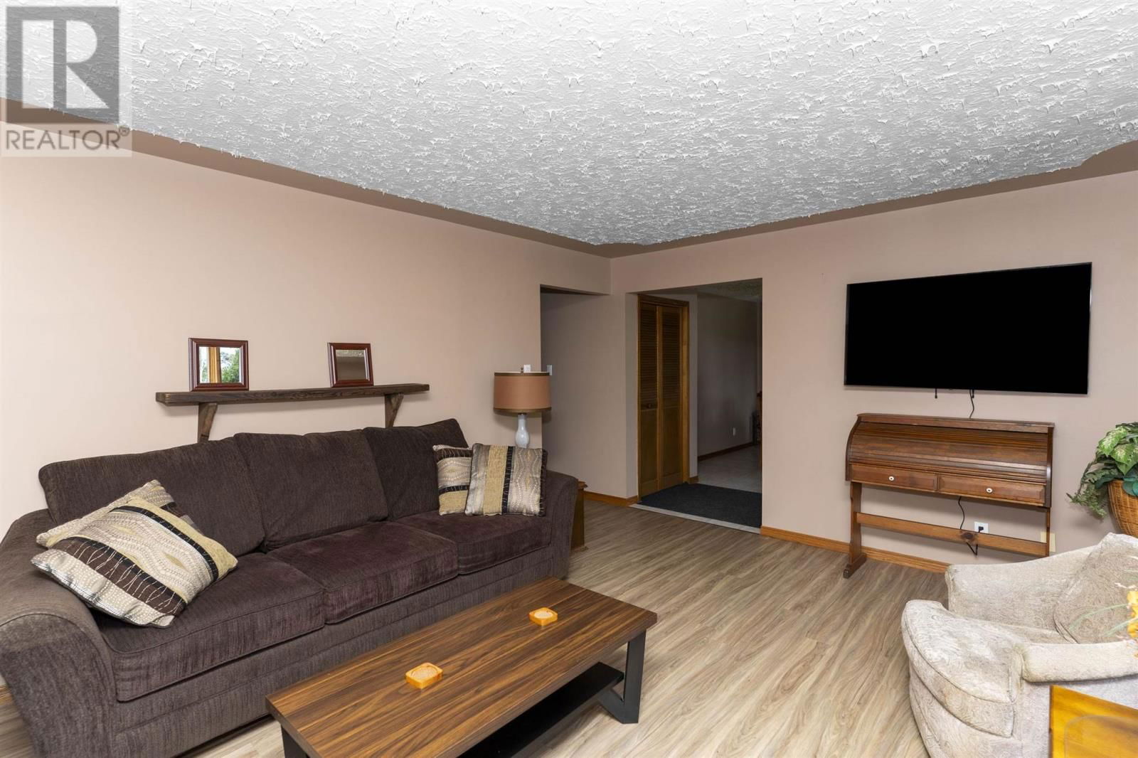 3294 MORGAN AVE Image 8