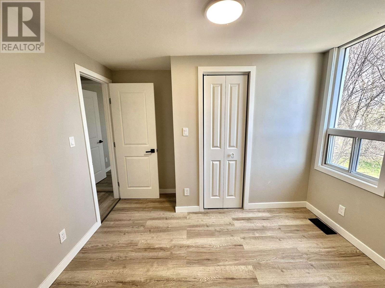 758 Harkness St Thunder Bay, Ontario