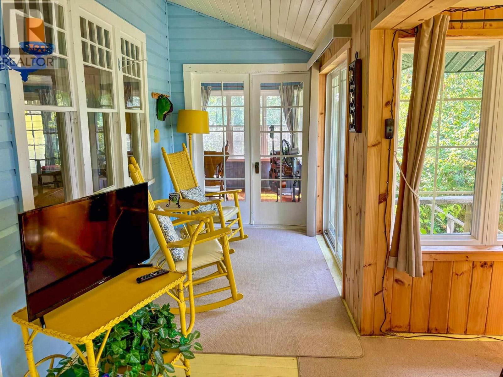 363 BRIGHTWATER ISLAND Image 24