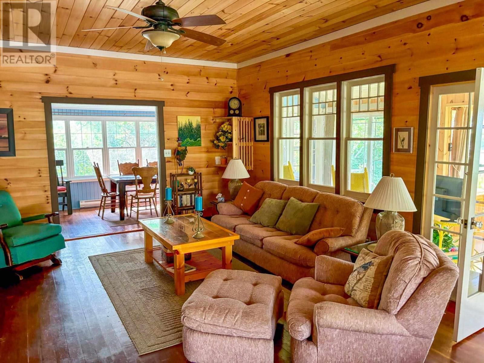 363 BRIGHTWATER ISLAND Image 25