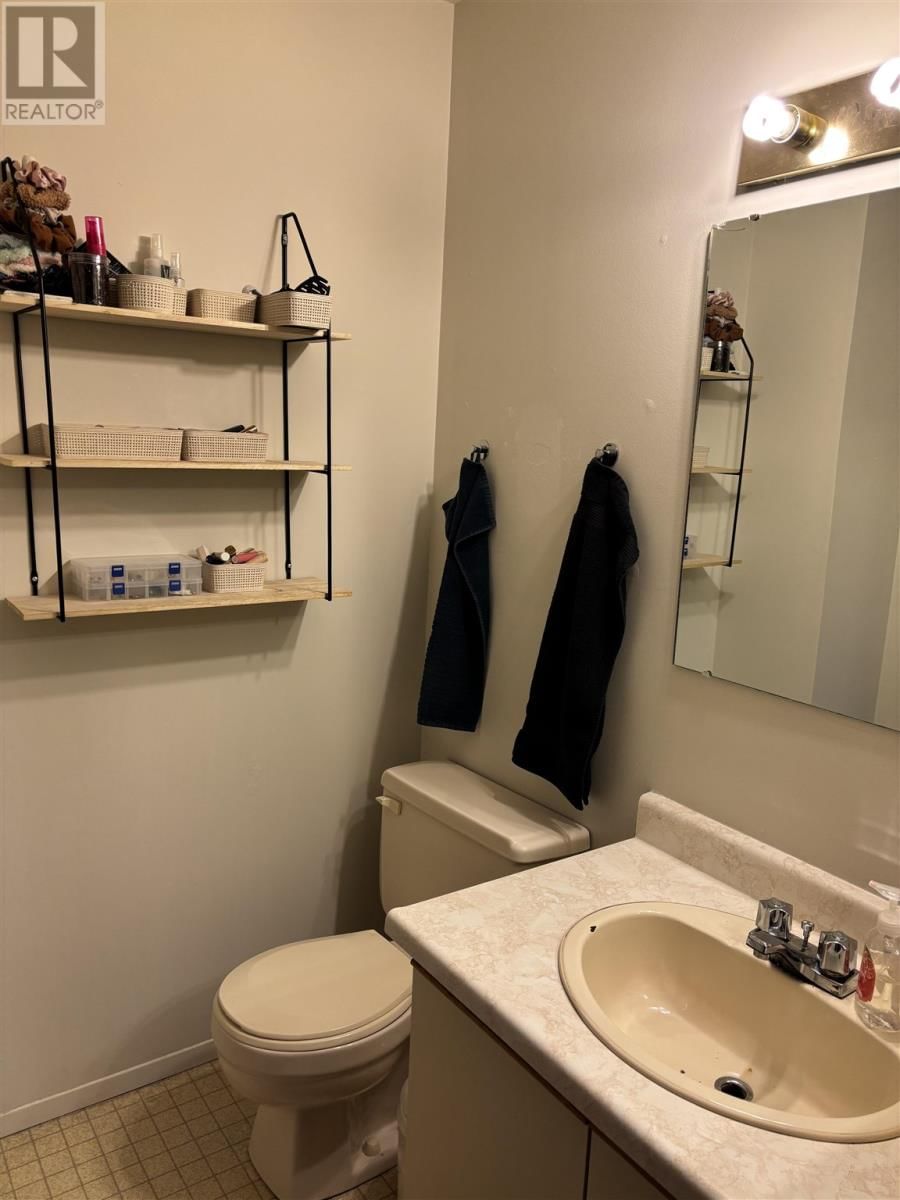 55 JACKSON CRES Image 16