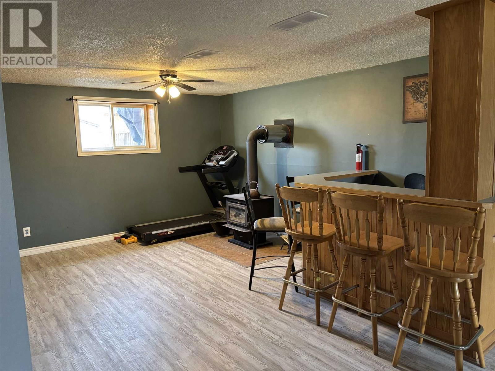 55 JACKSON CRES Image 25