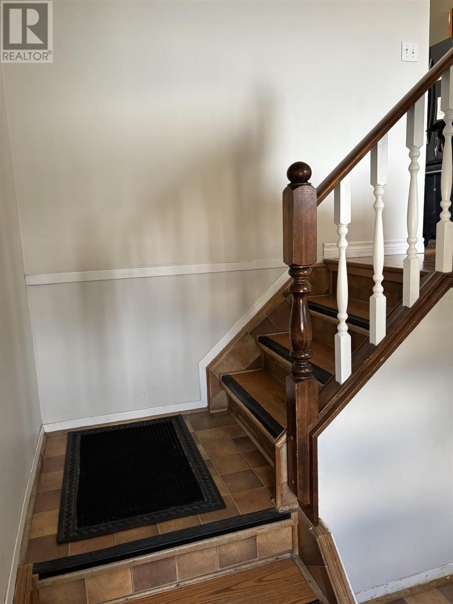 55 JACKSON CRES Image 3
