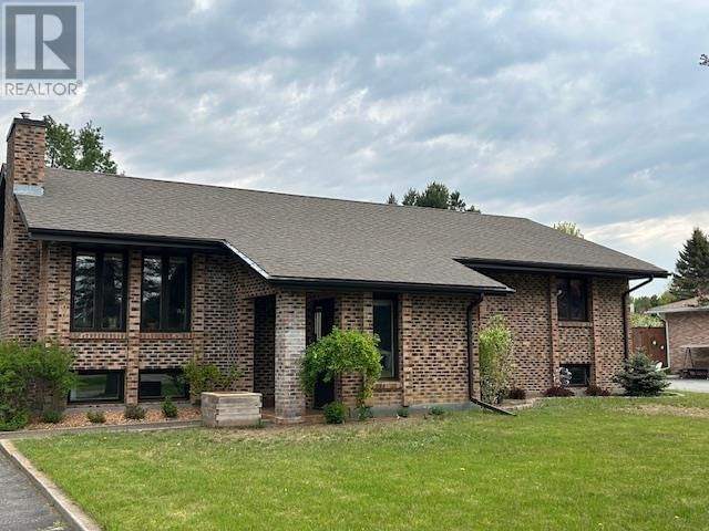 2300 FINCH ST Image 2