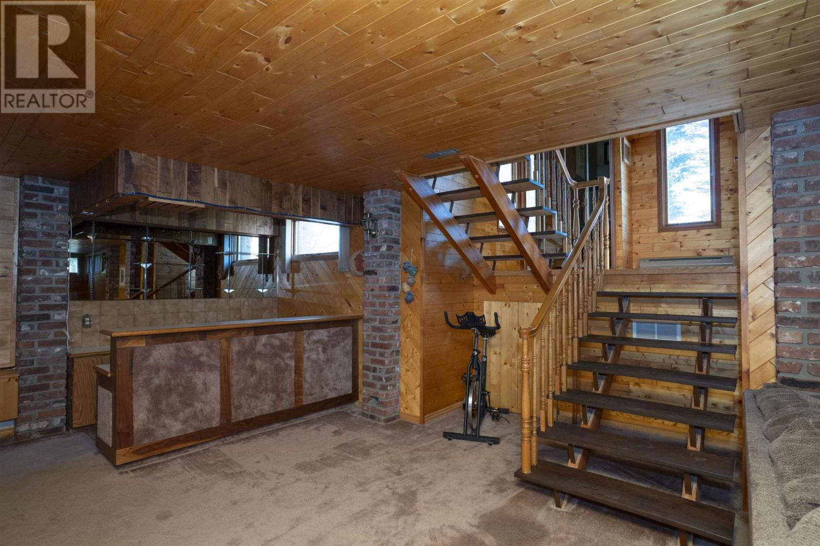 2300 FINCH ST Image 27