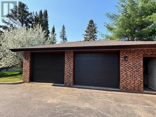 2300 FINCH ST Image 4
