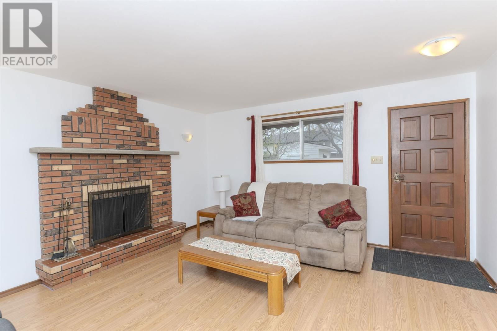 224 ANTEN ST Image 15