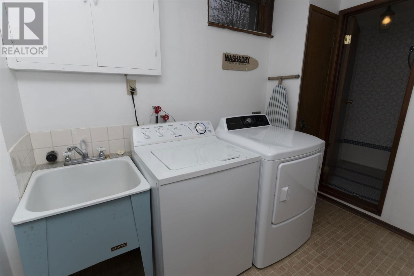 224 ANTEN ST Image 33