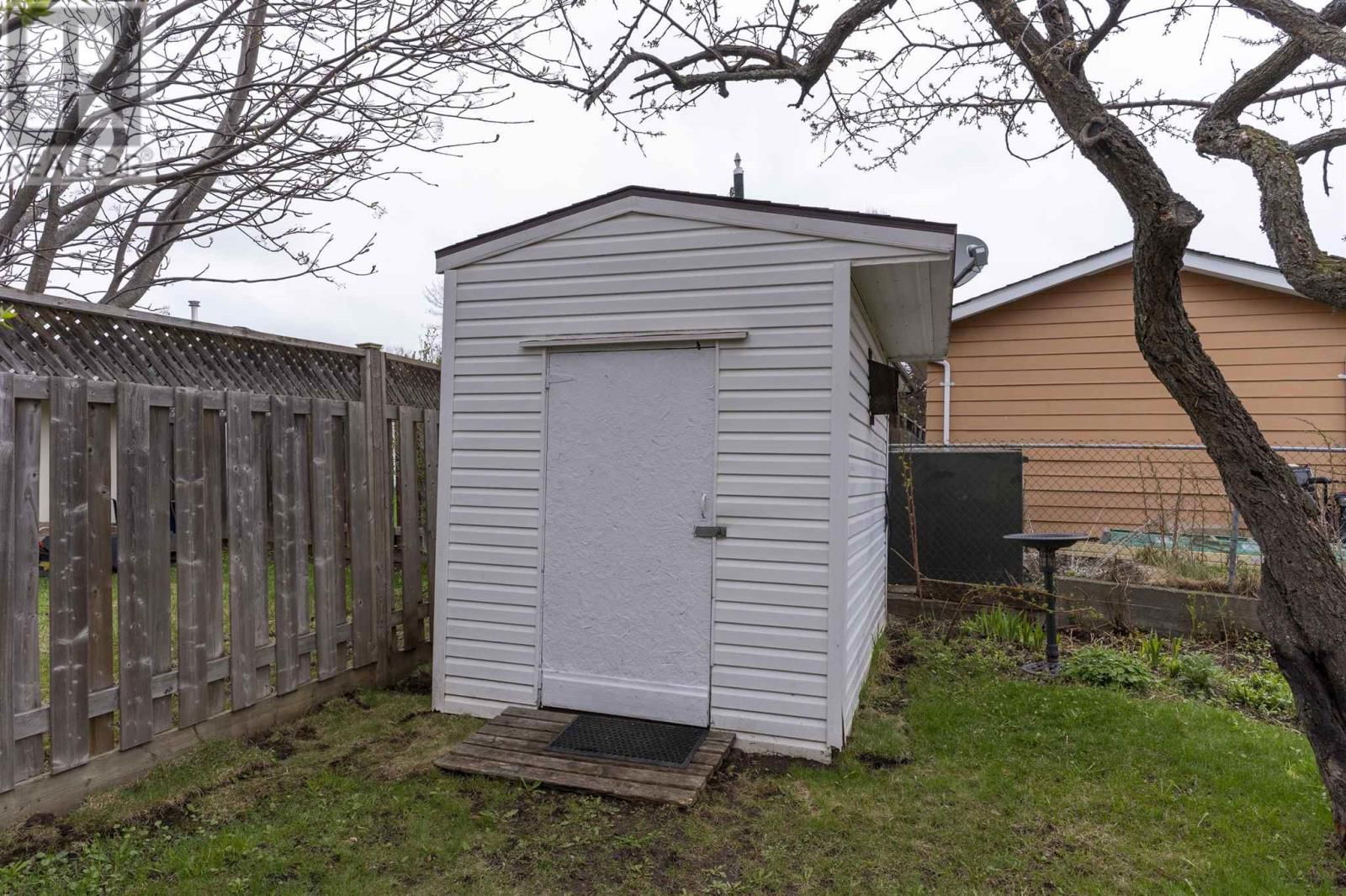 224 ANTEN ST Image 37