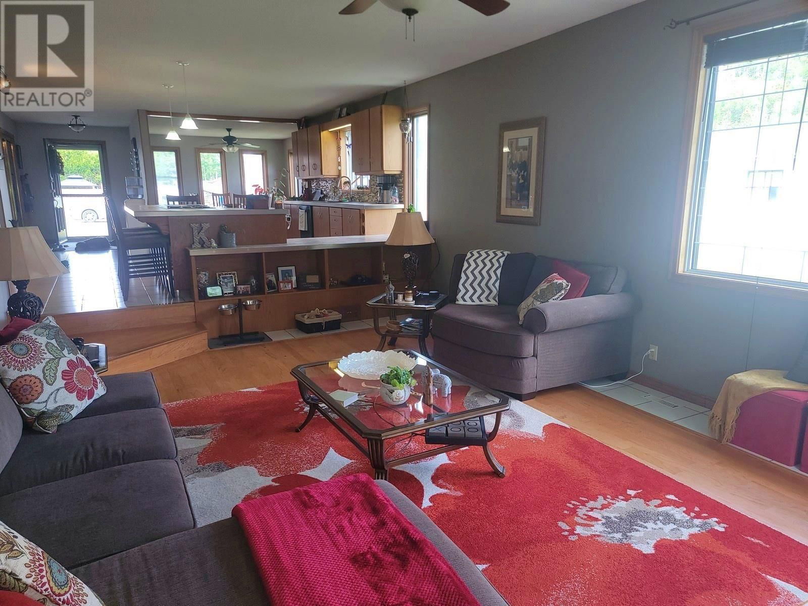 104 CENTENNIAL DR Image 14