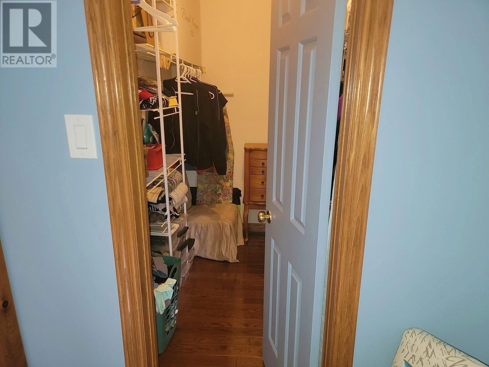 104 CENTENNIAL DR Image 2