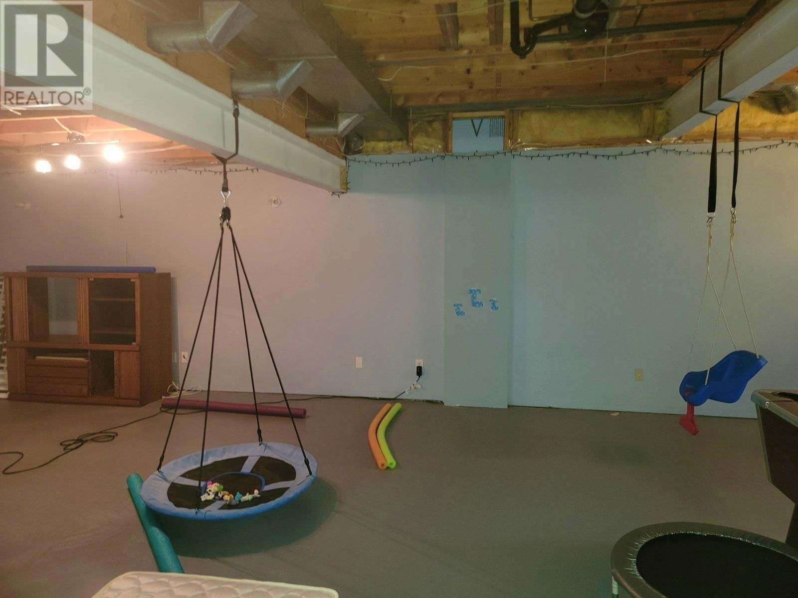 104 CENTENNIAL DR Image 34