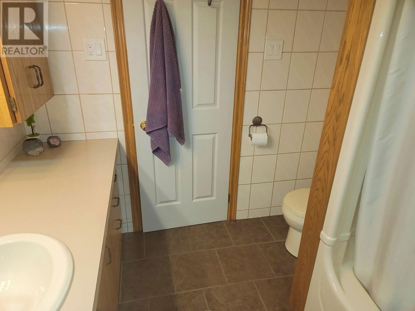 104 CENTENNIAL DR Image 36