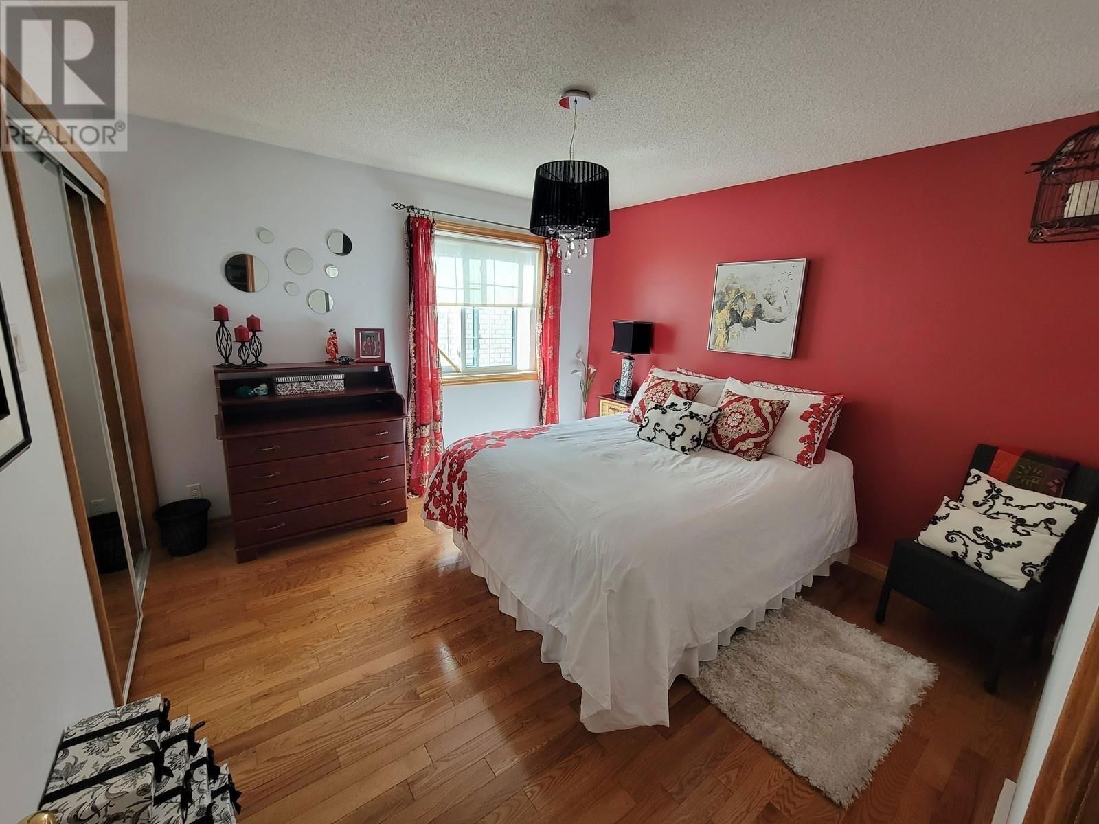104 CENTENNIAL DR Image 42