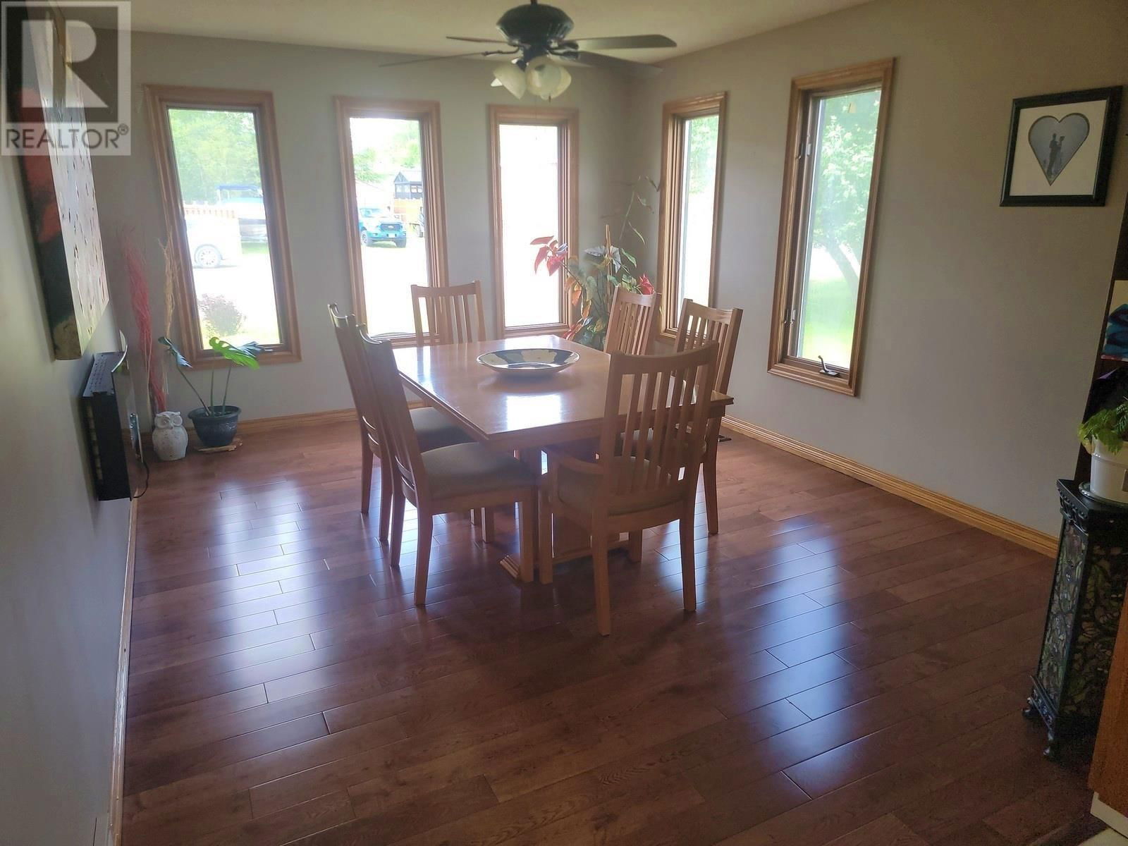 104 CENTENNIAL DR Image 46