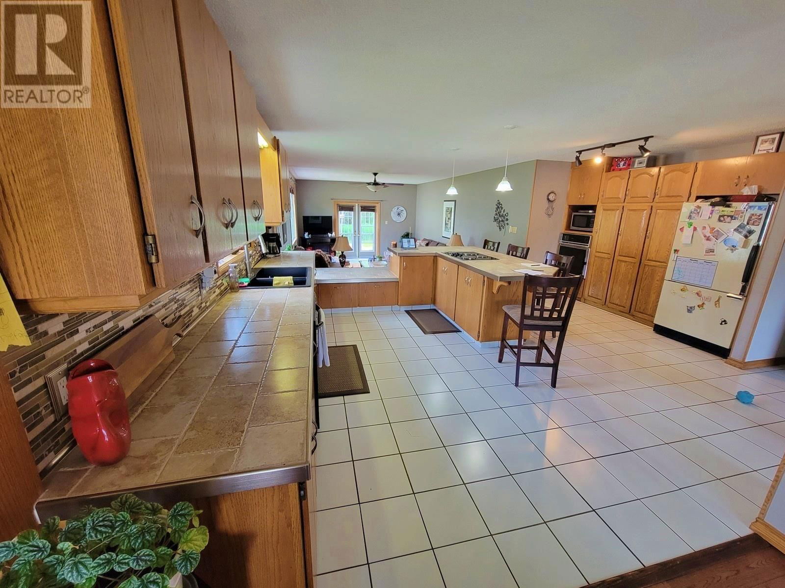 104 CENTENNIAL DR Image 9
