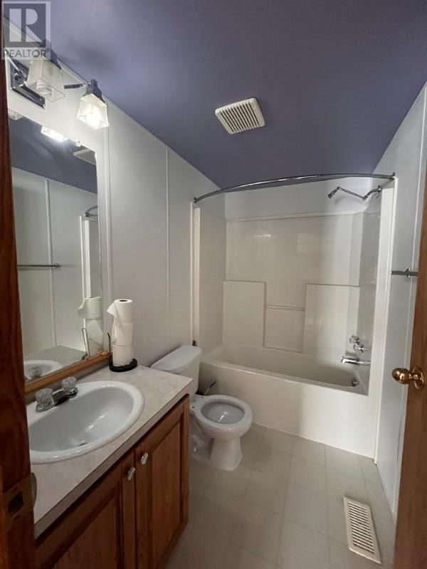 209 ALGOMA ST Image 12