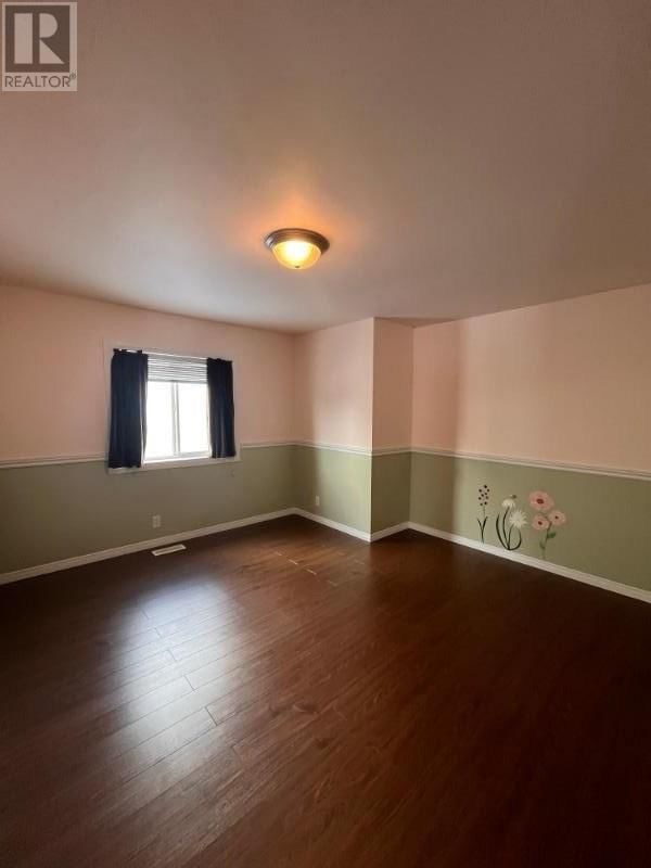 209 ALGOMA ST Image 15