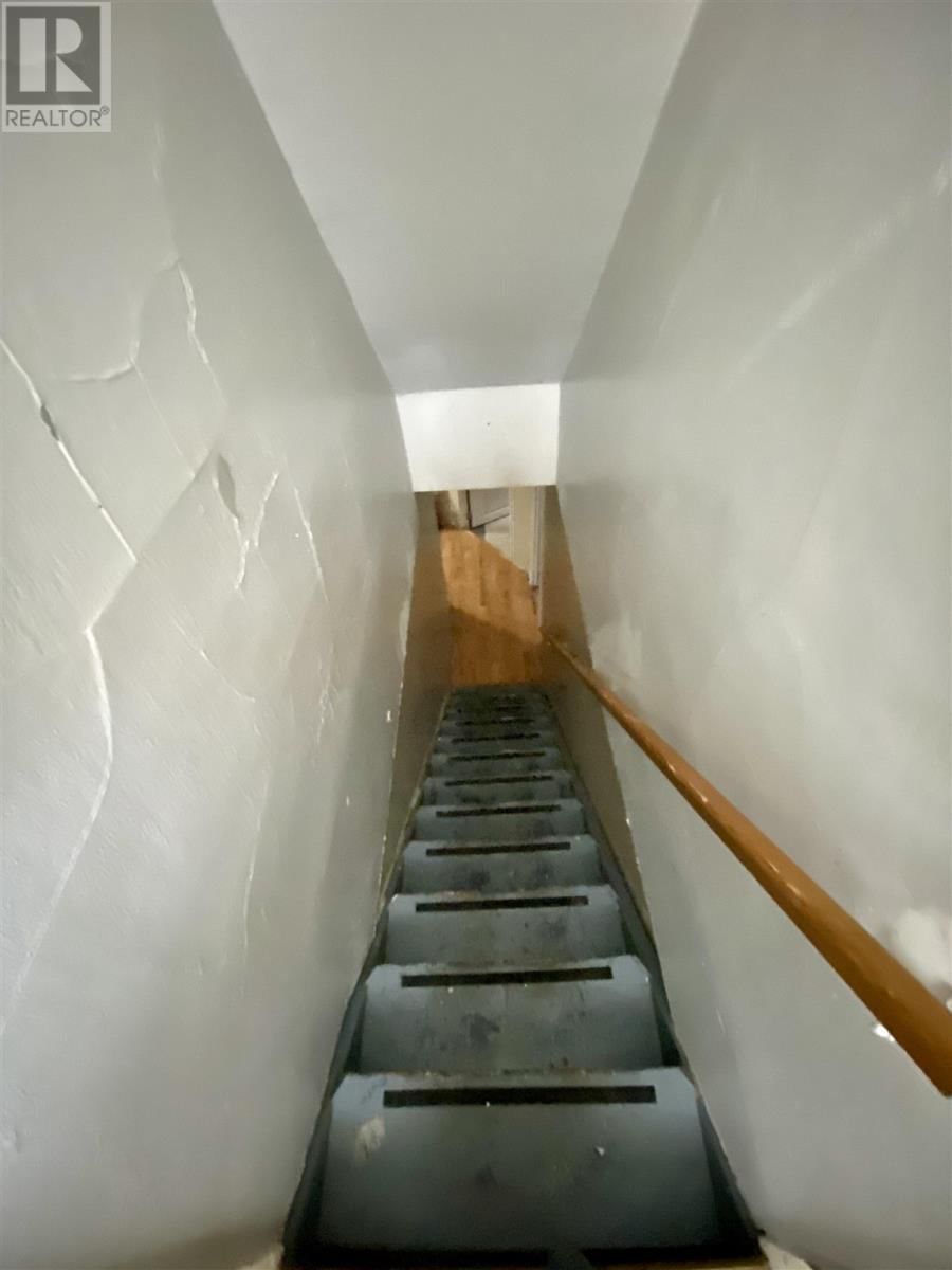 16 JOHNSON AVE Image 16