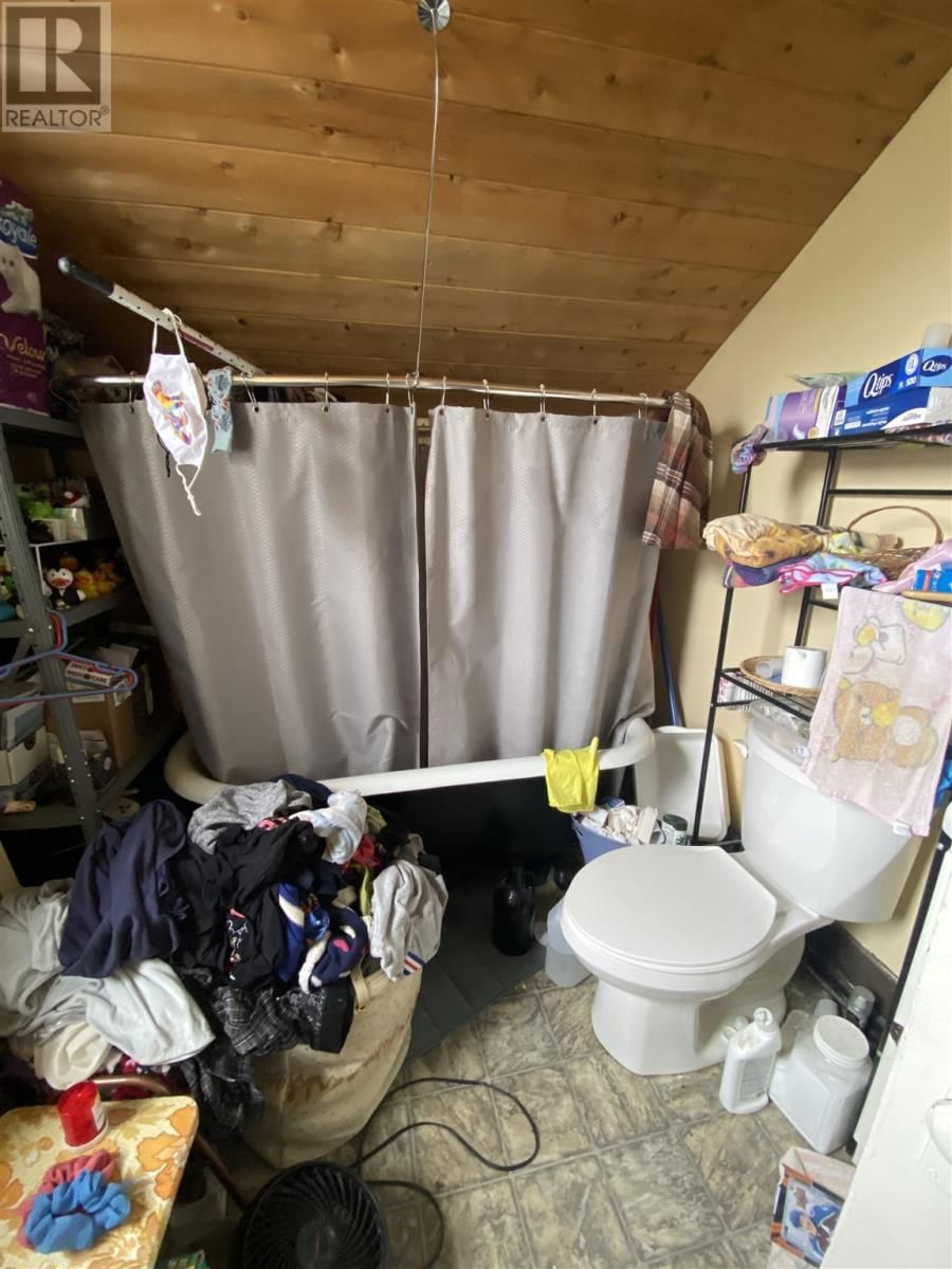 16 JOHNSON AVE Image 23