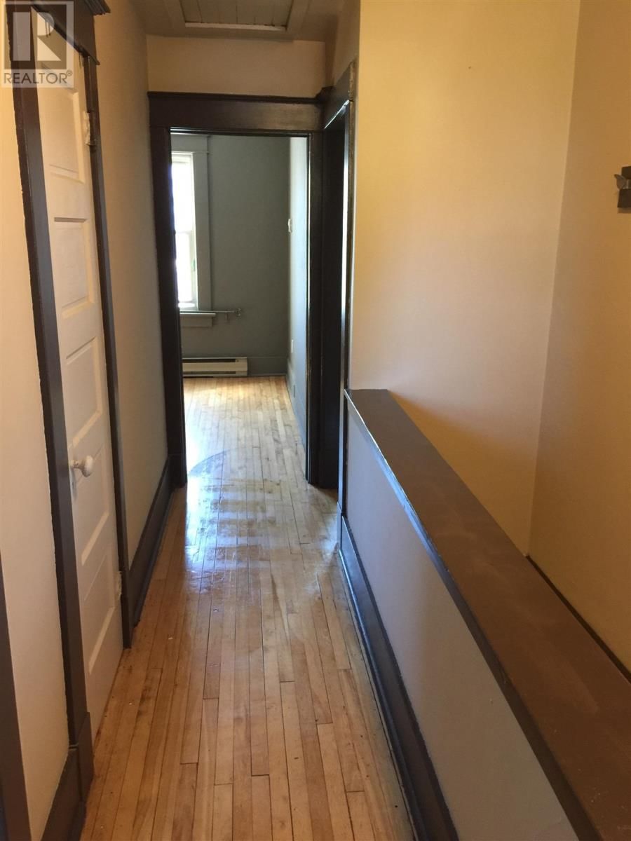 16 JOHNSON AVE Image 30