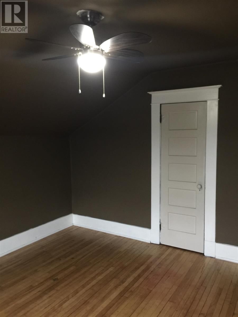 16 JOHNSON AVE Image 39